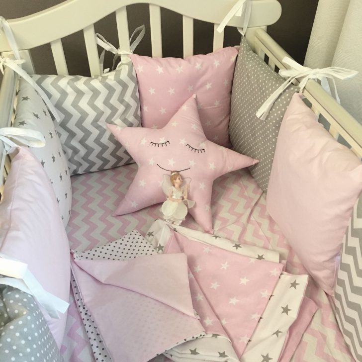 Spokojny Sen Noworodka Łóżeczko dla noworodka z ochraniaczami welurowymi. Bezpieczny sen dziecka w 2026 roku.