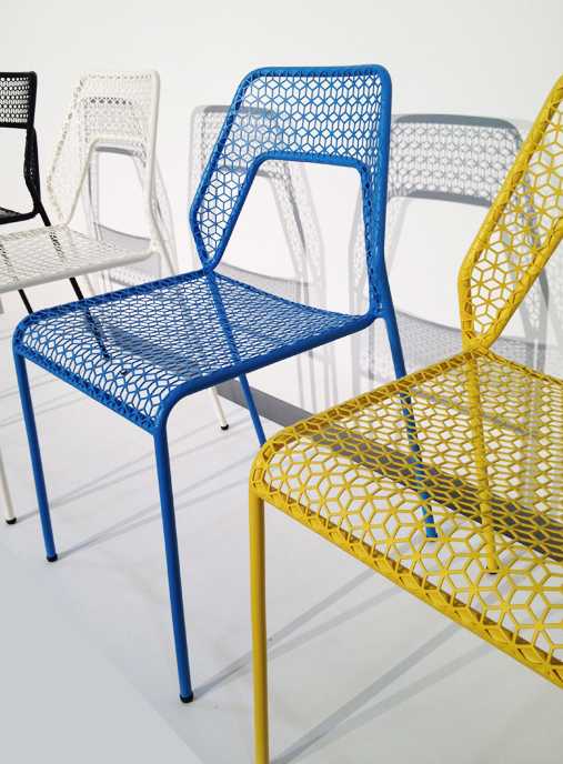 Sofa do Mieszkania Designerskie meble inspiracje: Stylowa sofa w małym mieszkaniu. Minimalistyczny design.