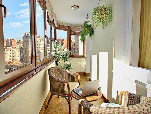 Miejski raj na balkonie Otwarty balkon z widokiem na miasto, idealny do relaksu na świeżym powietrzu.