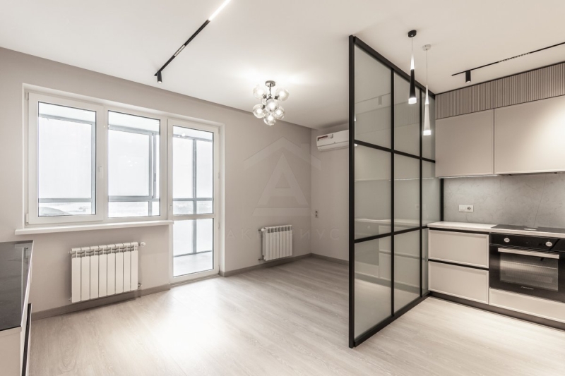 Malowanie ścian wałkiem Malowanie ścian wałkiem podczas remontu kosmetycznego mieszkania - krok po kroku.