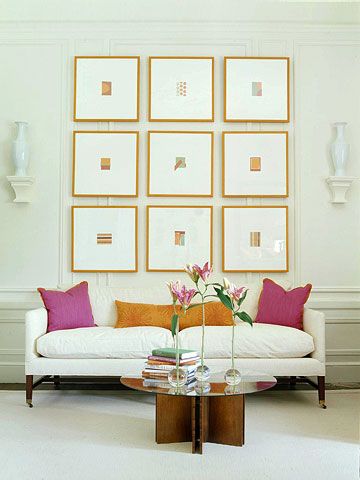 Fuksja i szarość Przykład udanego połączenia koloru fuksji z szarym w nowoczesnym wnętrzu.