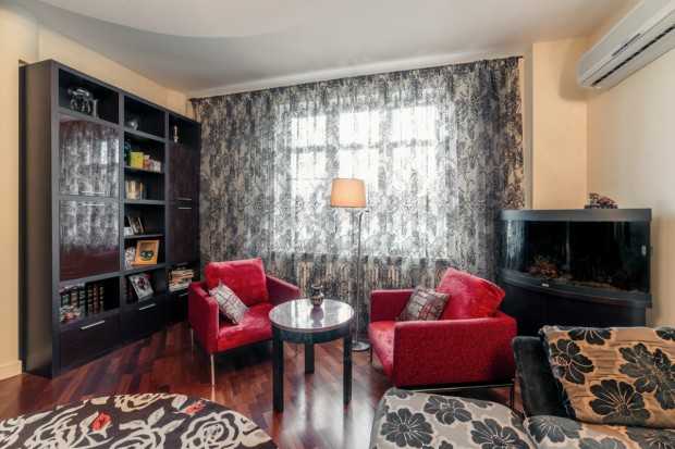 Wytrzymałe kwiaty Trwałe wyposażenie małego mieszkania z motywem kwiatowym - projekt wnętrza 2026