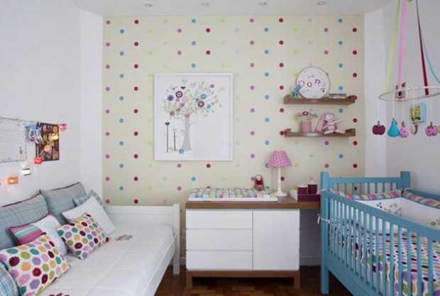 Jasny, radosny pokój Jasny pokój dla noworodka w 2026 roku, pełen pozytywnej energii i radości.