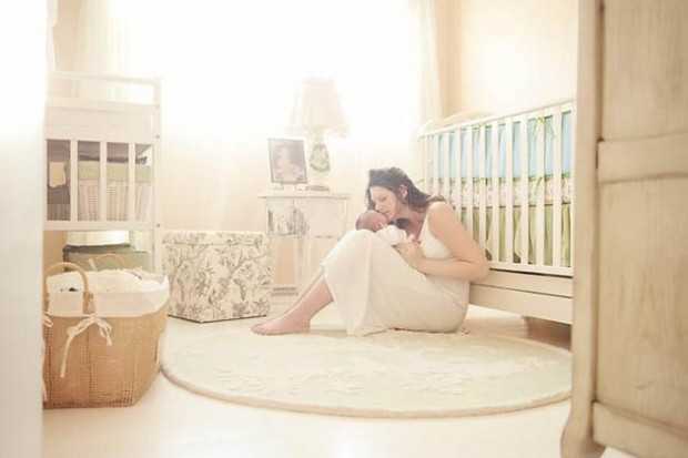 Spokojne światło Światło w pokoju dla noworodka, zapewniające spokojną atmosferę 2026.