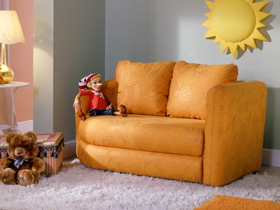 Odporna na plamy tapicerka Tapicerka dziecięcej sofy z powłoką teflonową, wysoce odporna na plamy i zabrudzenia.