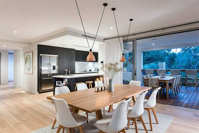 Dom: harmonia i przestrzeń Projekt nowoczesnego domu w szarych odcieniach z dużymi przeszkleniami i ogrodem 2026.