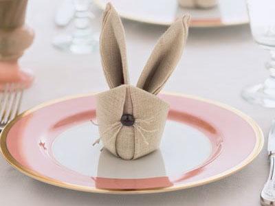 Elegancki stół: Jak dobrać kieliszki i serwetki? Porady eksperta — Serwowanie stołu