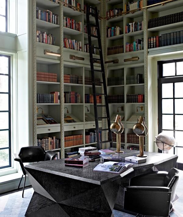 Sztuka i Glamour Ciemne wnętrze w stylu Art Deco z elementami glamour i sztuki