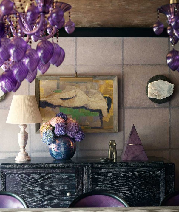 Angielska elegancja domu Wnętrze domu w stylu glamour: biblioteka angielska i oświetlenie weneckie