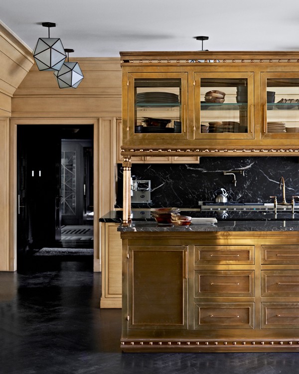 Dusza domu w detalach Dom z duszą: ciemne wnętrze w stylu glamour z elementami Art Deco