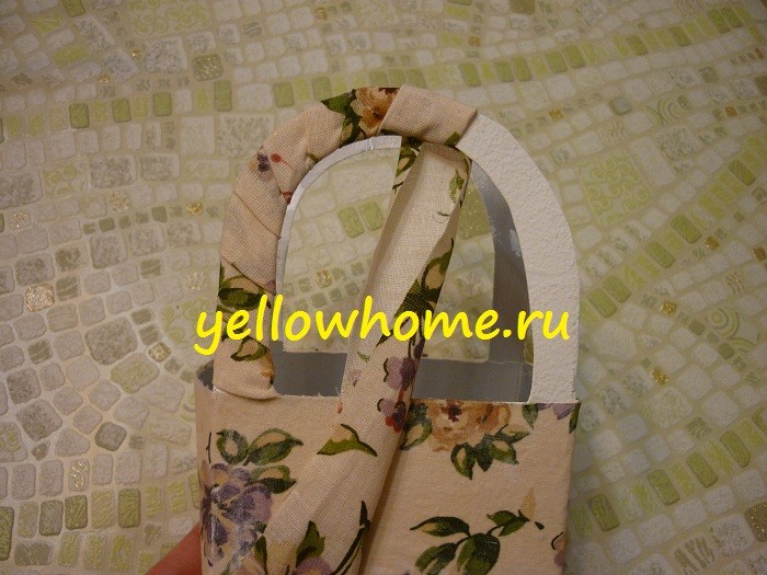 Upcykling: Piękne opakowanie Opakowanie na prezent DIY z kartonu po mleku, dekorowane wstążką satynową.