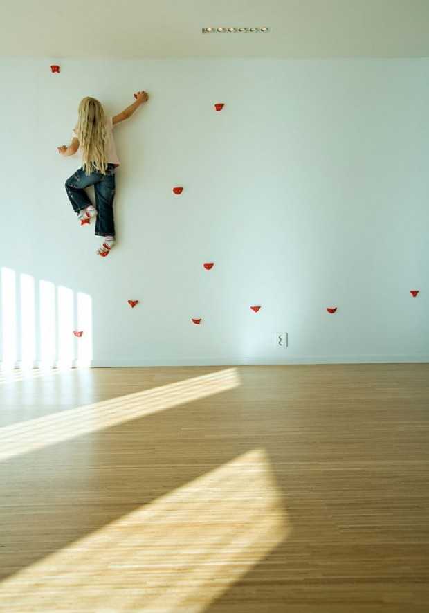 Sypialnia z widokiem Nowoczesna architektura Norwegia 2026: Sypialnia z dużym oknem i minimalistycznym designem.