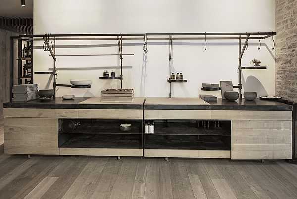 Wiesergut: Minimalizm i światło Nowoczesny design hotelu Austria: Minimalistyczny wystrój i naturalne światło w hotelu Wiesergut.