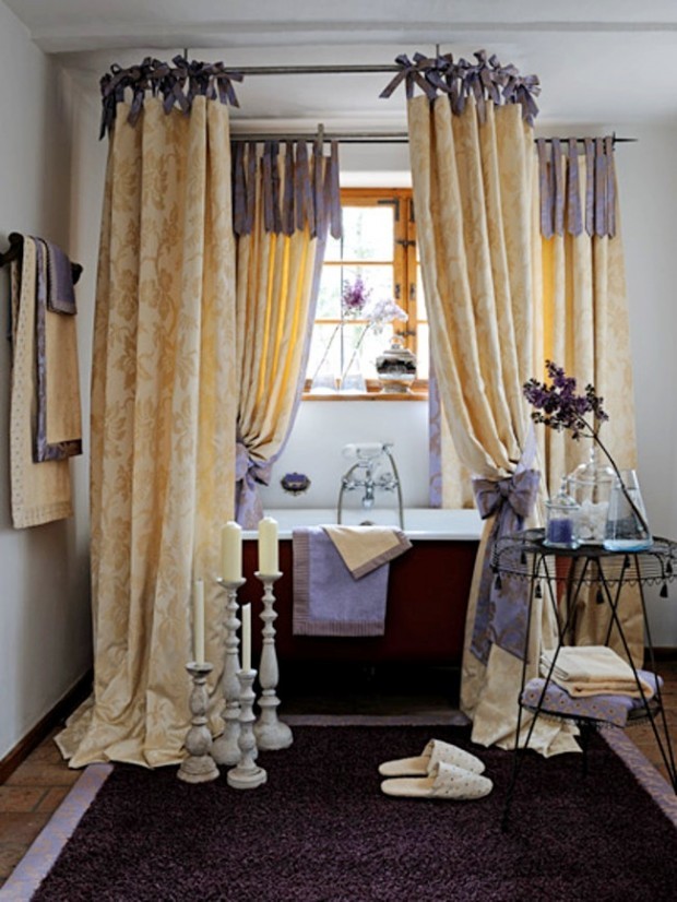 Zasłona ze złotym haftem Elegancka, tkaninowa zasłona prysznicowa ze złotym haftem – francuski szyk.