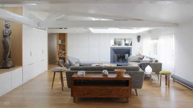 Naturalne światło Jasne wnętrze z wygodnymi meblami i naturalnym oświetleniem, inspiracja Projektowanie wnętrz 2026.