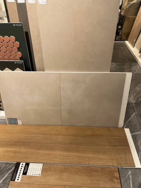 Naturalne materiały: Wybór Projektant wnętrz wybiera naturalne materiały do aranżacji wnętrza z duszą na 2026 rok.