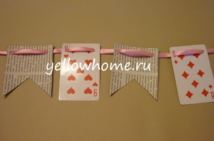 Detale Świątecznej Girlandy Świąteczna girlanda DIY: zbliżenie na detale i tekstury, dekoracje handmade 2026