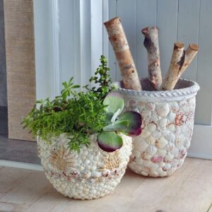 DIY: Unikatowe doniczki, które odmienią Twoje wnętrze w 2026 — Dekoracja doniczek DIY motywem morskim