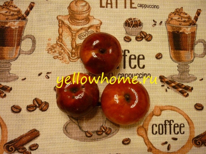 Rękodzieło: Liście i jabłka Krok po kroku: tworzenie wieńca na głowę z jesiennych liści.