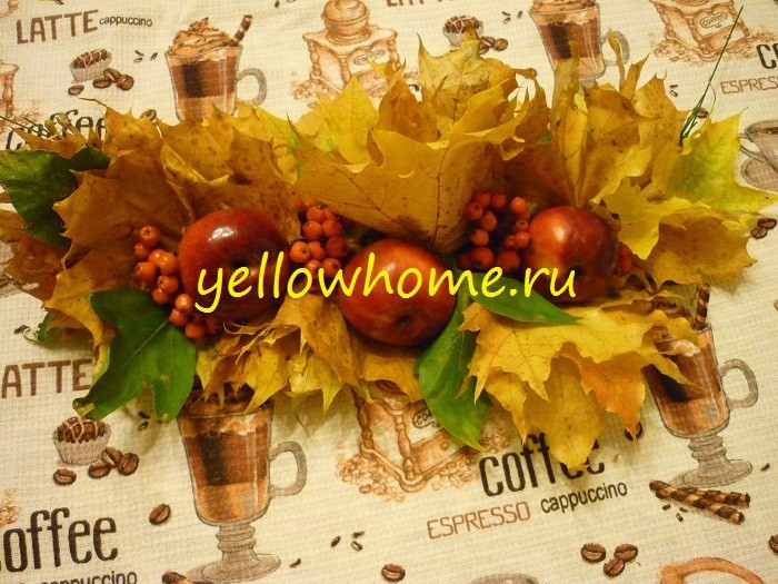 Liście klonu na głowie Krok po kroku: Jak zrobić wieniec na głowę z liści klonu