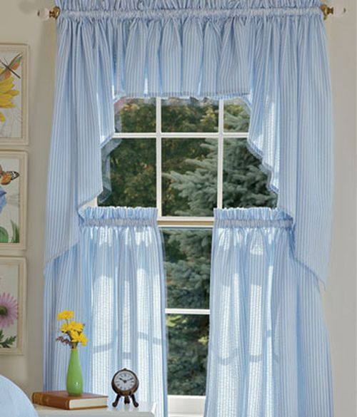 Jasne zasłony DIY Dekoracja okna: Szycie zasłon w stylu śródziemnomorskim z jasnych tkanin DIY.