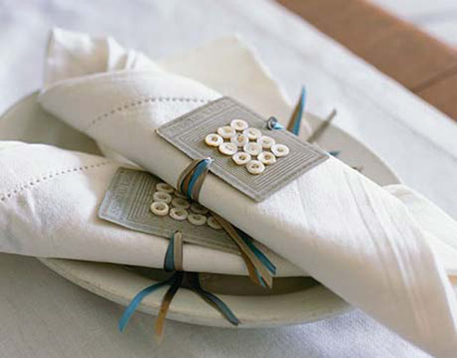 Serwetka noworoczna 2026 Tematycznie ozdobiona serwetka na stół noworoczny, świąteczny wystrój w 2026.