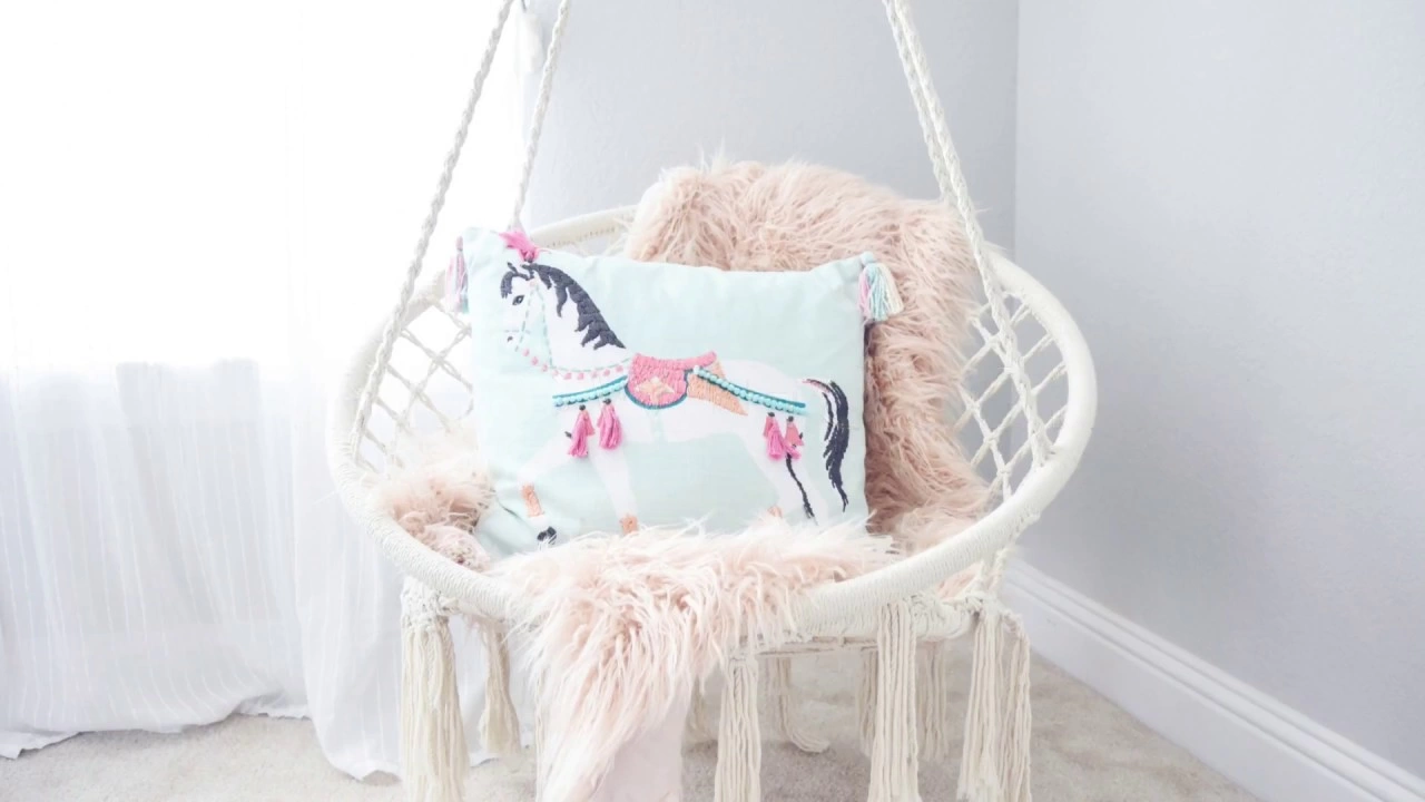 Inspiracje i Innowacje: Najnowsze Trendy w Aranżacji Wnętrz na MoodRoom.pl