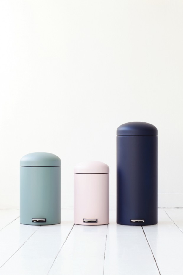 Kosz Brabantia Minerały Kolekcja retro koszy Brabantia 'Minerały' o pojemności 12, 20 i 30 litrów.