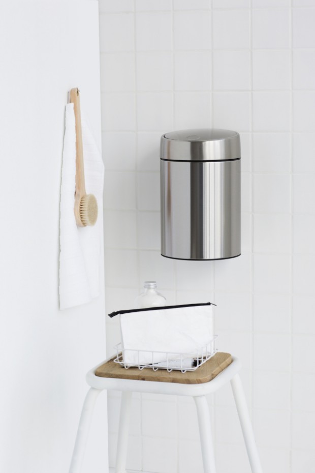 Brabantia Slide Bin Mały, luksusowy kosz Brabantia Slide Bin De Luxe o pojemności 5 litrów.