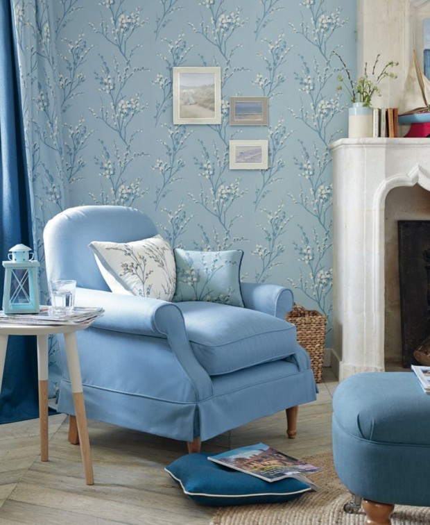 Chłodny odcień salonu Tapety w chłodnych kolorach pasują do dobrze oświetlonych salonów.