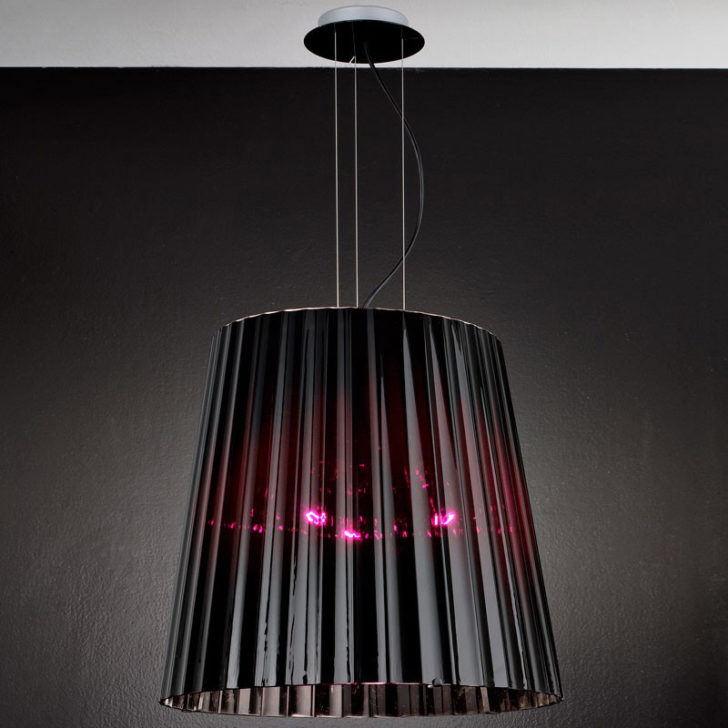 Włoski blask w domu Luksusowy, włoski żyrandol, klasyczny design, idealny do salonu lub jadalni