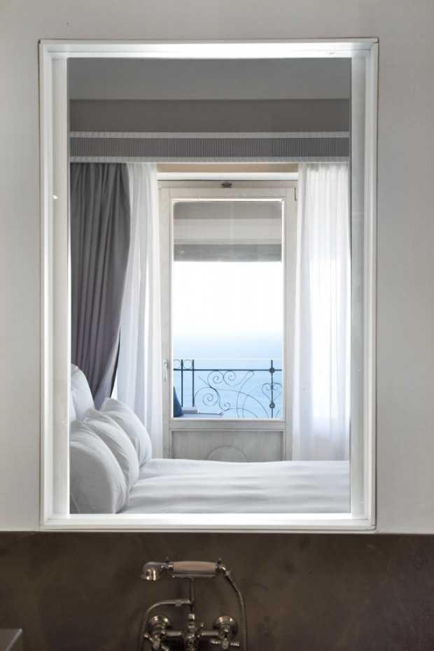 Capri: Design na balkonie Rekonstrukcja Hotelu Capri Tiberio Palace: Włoski design na balkonie w Twoim domu.