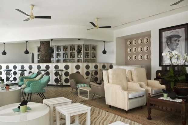 Balkon: Kolory Capri Balkon Capri: Biało-niebieska kolorystyka i włoski styl dla relaksu w domu.