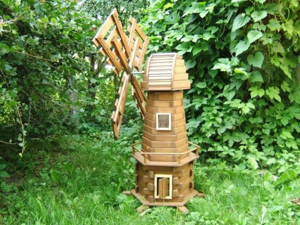 Oryginalne DIY ogrodowe Pomysły na oryginalne ozdoby z drewna i sklejki do ogrodu DIY. Rękodzieło.