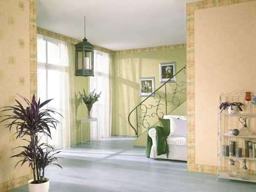 Eko-biuro Eko-chic 2026: Przestrzeń do pracy z drewnianymi elementami i naturalnym światłem.