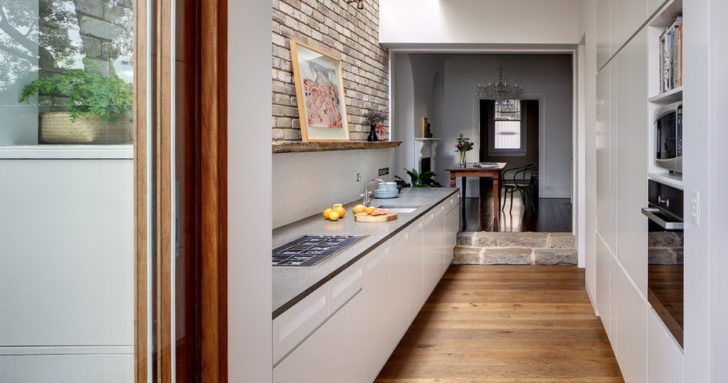 Planowanie przestrzeni Aranżacja kuchni otwartej na przedpokój wymaga przemyślanego projektu i zmian w planach mieszkania