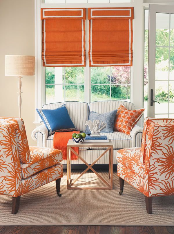 Prowansalskie krzesło relaksacyjne Krzesło w stylu prowansalskim w jasnym wnętrzu. Idealne do relaksu w domu.