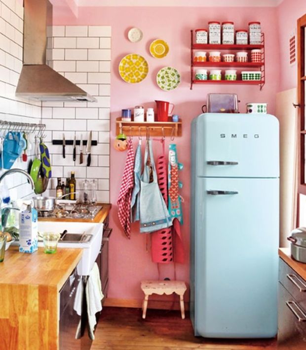Inspirująca różowa kuchnia Różowy kolor w aranżacji kuchni – inspiracja dla Twojego domu w 2026 roku.