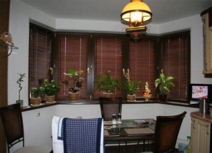 Kuchenne trendy 2026: Jak wybrać idealne rolety i zasłony?