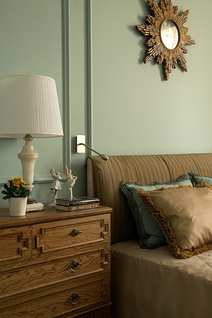 Kojąca czekoladowa sypialnia Kojące kolory w sypialni: połączenie czekolady i beżu dla relaksującego snu