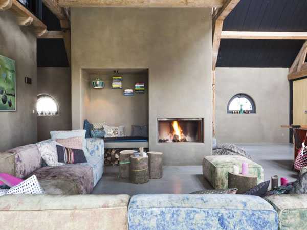 Historia i Ortopedia Rustykalny dom wiejski. Połączenie historii z wygodnym materacem ortopedycznym.