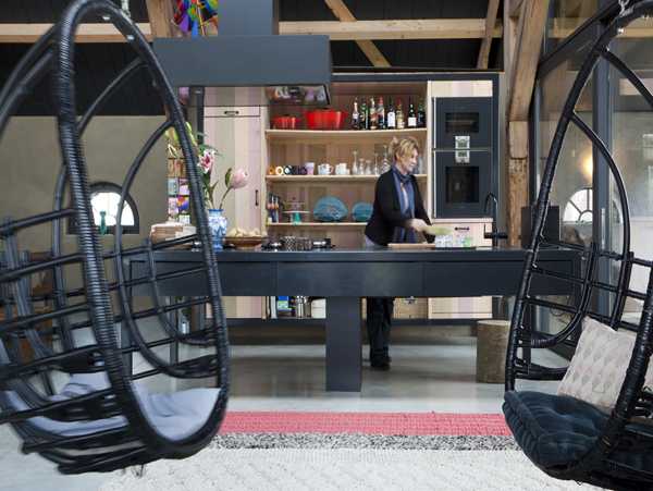 Przestrzeń i Komfort Autentyczny wiejski dom. Materac 160x200 idealny do przestronnej sypialni.