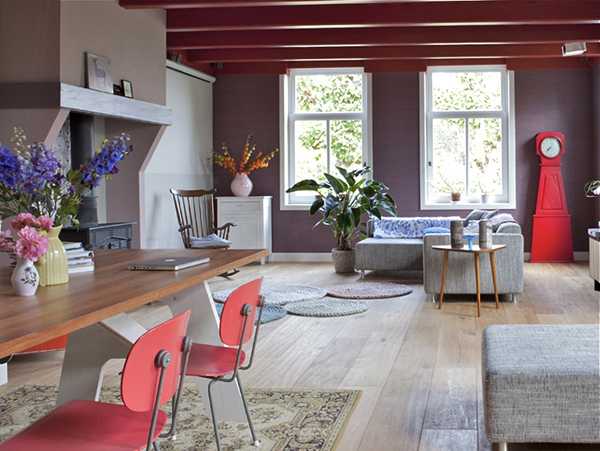 Mała przestrzeń, duży komfort Urokliwy wiejski dom z wygodnym materacem 160x200, idealny do małego mieszkania.