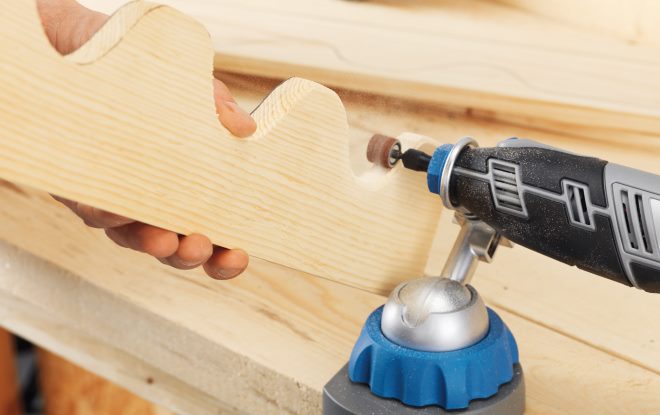 Profesjonalne narzędzia do obróbki drewna: idealne wyposażenie warsztatu majsterkowicza 2026.