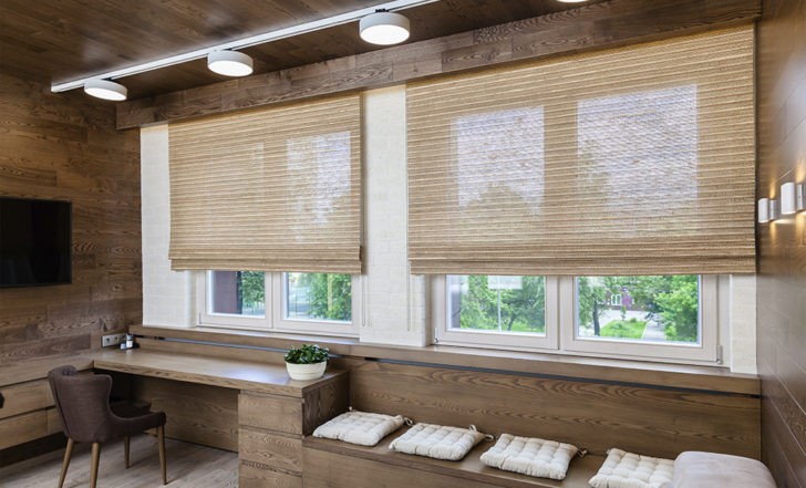Bambus w roli głównej Rolety bambusowe w ekologicznym wnętrzu: naturalne piękno i funkcjonalność okna.