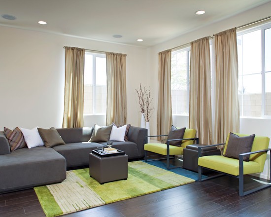 Elegancja w zieleni Stylowy zielony salon z ciemnozielonymi ścianami i eleganckimi meblami w 2026