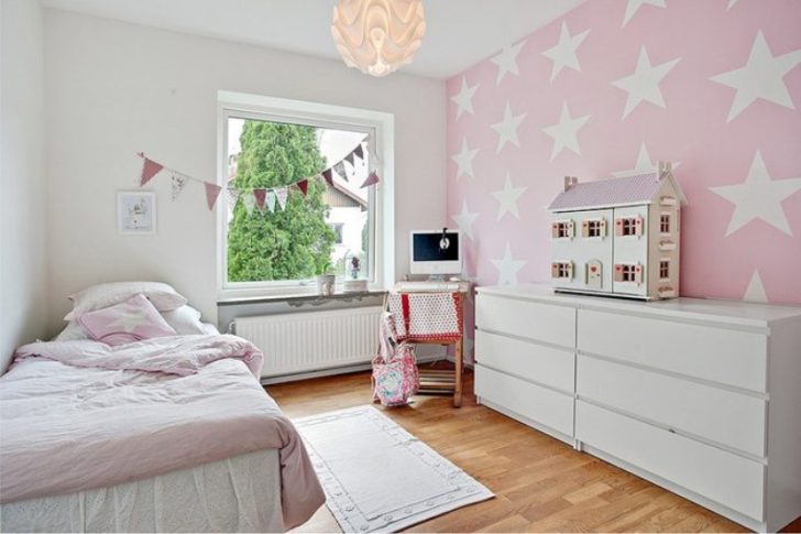 Różowy pokój Pokój dla dziewczynki w jasnych różach: Aranżacje małych przestrzeni 2026