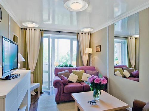 Światło: Klucz do Przestrzeni Oświetlenie pokoju, które wizualnie powiększa przestrzeń w małym mieszkaniu w 2026.